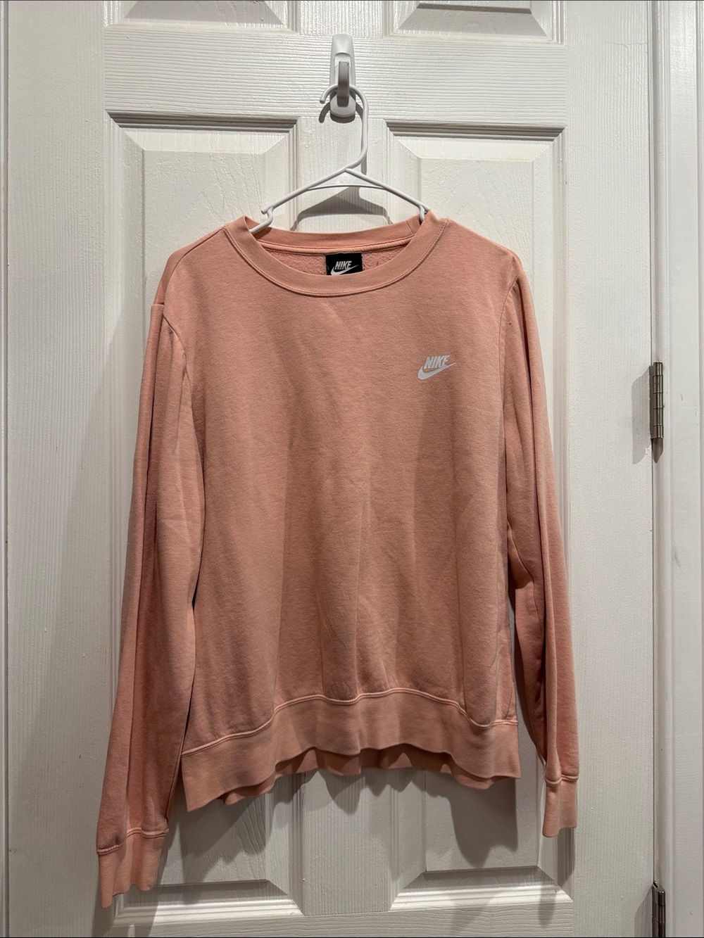 Nike Women’s Dusty Rose Crewneck Sweatshirt